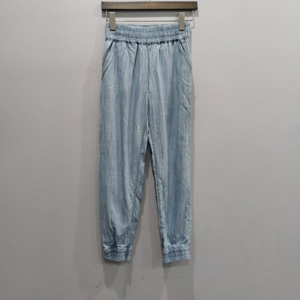 Aritzia TNA Blue Joggers